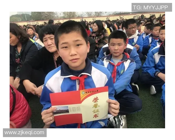 足球明星齐聚一堂为慈善助力精彩表演赛点燃爱心火花