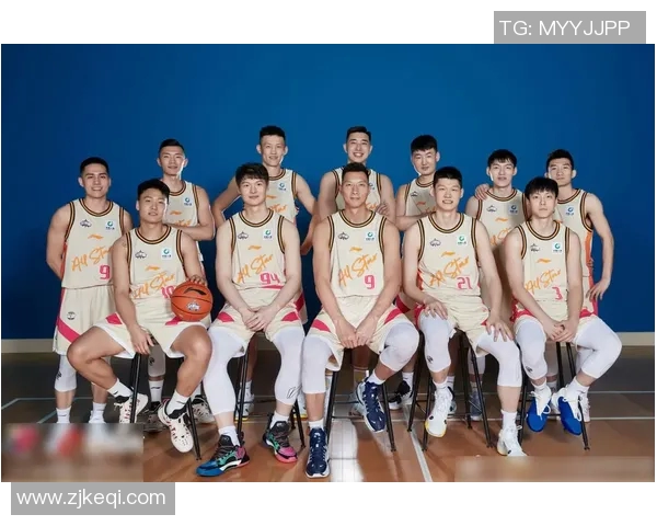 篮球明星背后的故事与奋斗历程揭示了他们成功的秘密与人生哲学